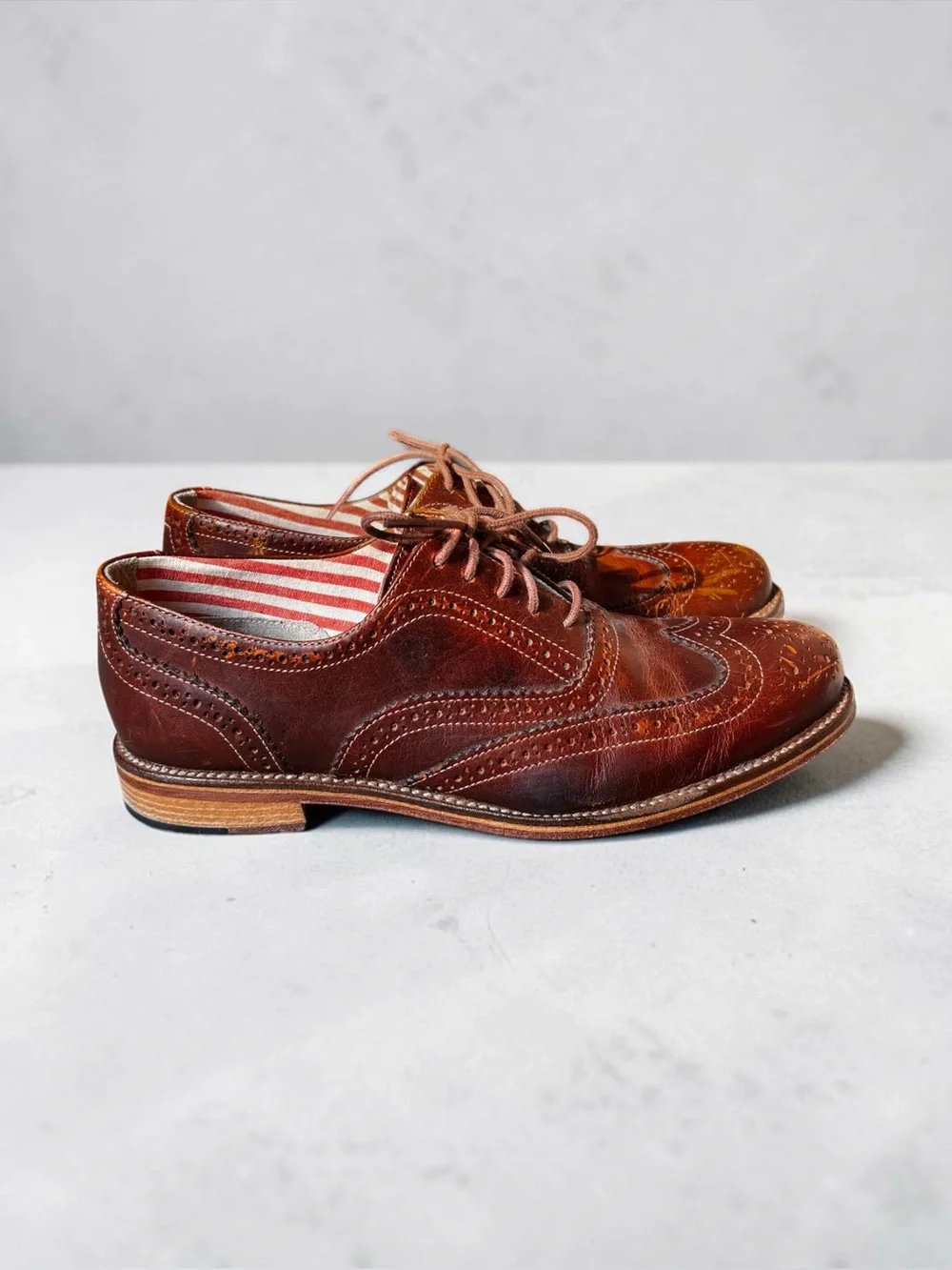 J Shoes Men’s Charlie Leather Wingtip Oxford Brogue Cap Toe Lace Up Shoes 9